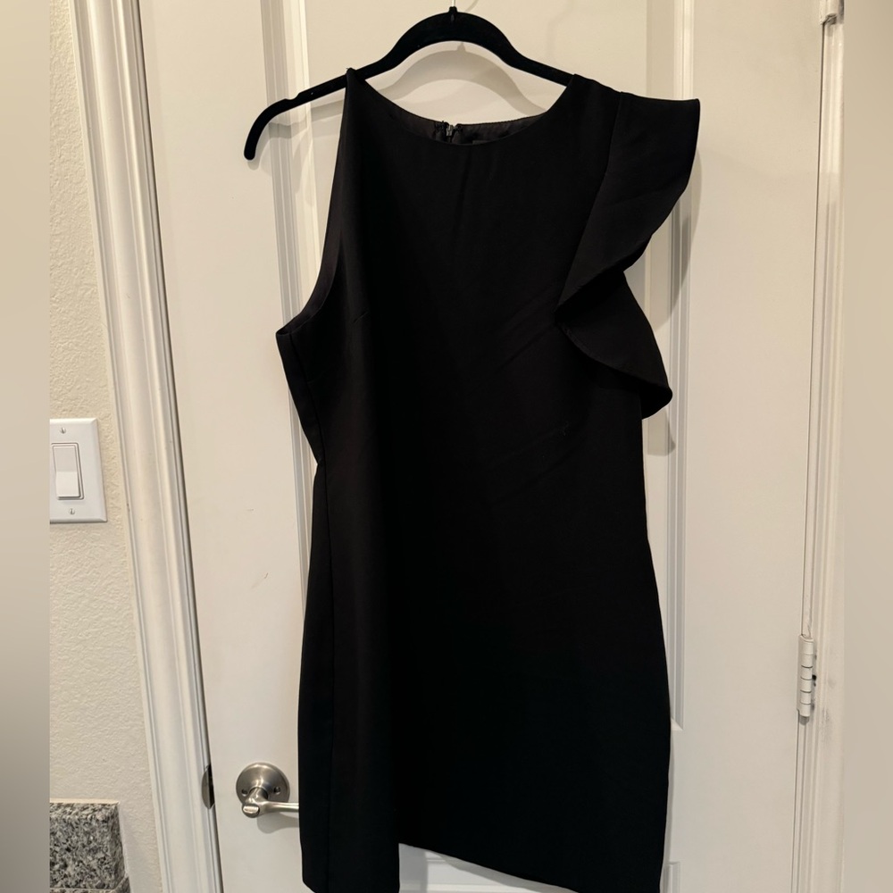 Lulus black dress